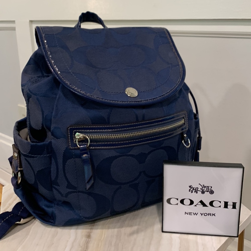 Coach Vintage Kyra Daisy Signature Logo Backpack Gem